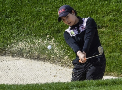 モリヤ単独首位浮上、上原が1打差2位で最終日へ エビアン選手権