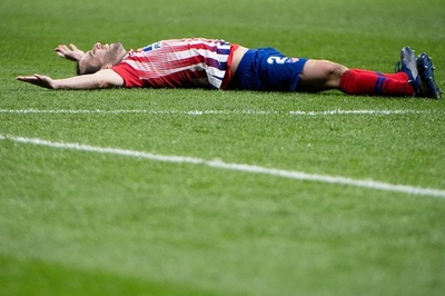 アトレティコがビルバオに劇的勝利、ゴディン負傷も決勝弾