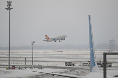 中国の航空業界、2023年の損失は6174億円