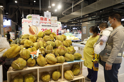中国で「王様」ドリアンが安い ラオス鉄道開通で輸送コスト減
