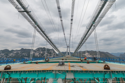 借り換えで凌ぐ地方政府の債務の危機・中国