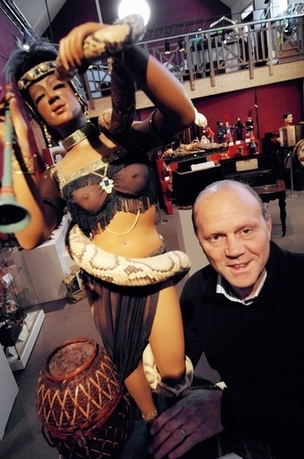 ハノイ空港に生きたヘビ再び、今回はなんと1トン分