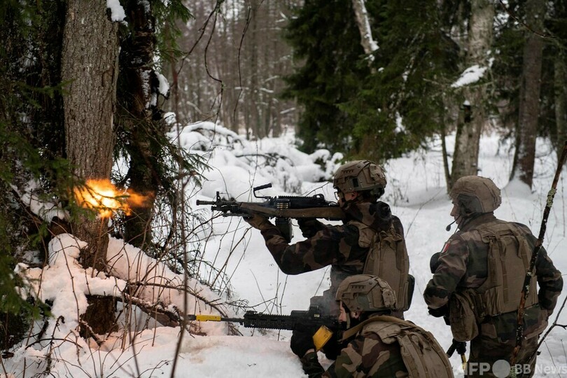 NATO、積雪寒冷地で演習 エストニアのロシア国境付近