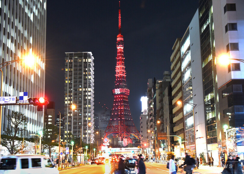 東京タワーが開業60周年祝う特別ライトアップ 赤い色の意味は 写真5枚 国際ニュース Afpbb News