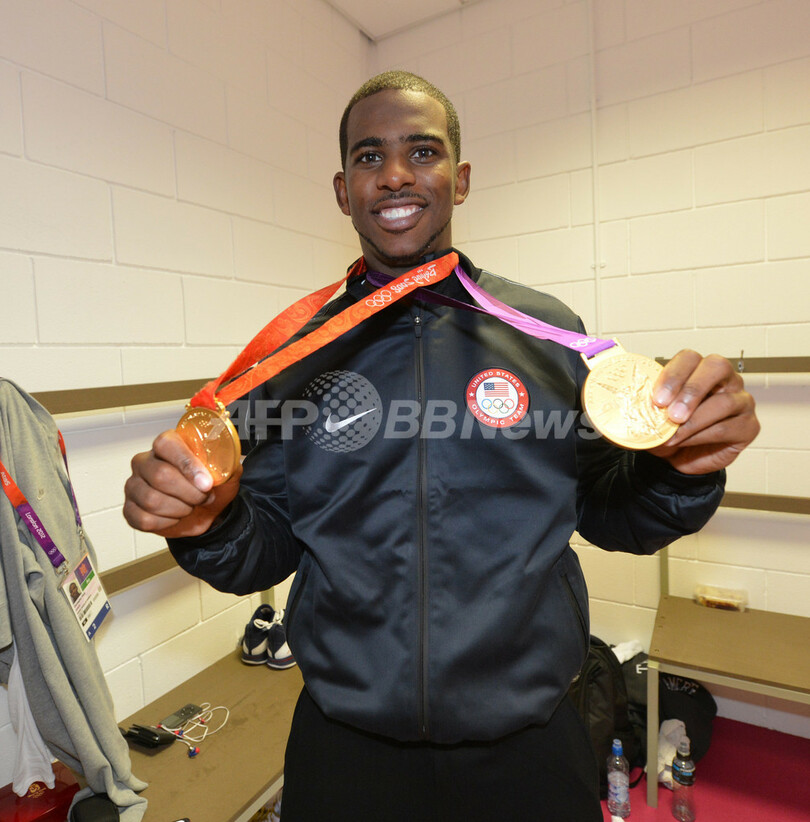 NBAクリッパーズのクリス・ポールが親指を手術