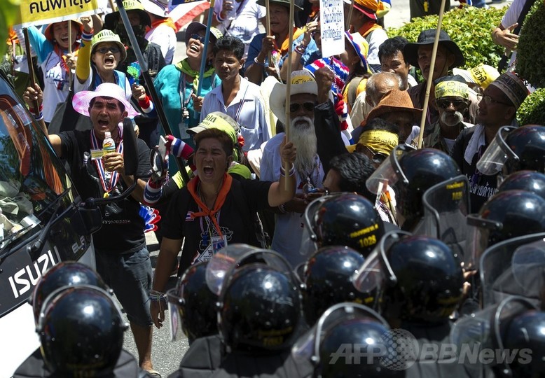 タイ軍、全土に戒厳令を発令 タイ軍、全土に戒厳令を発令