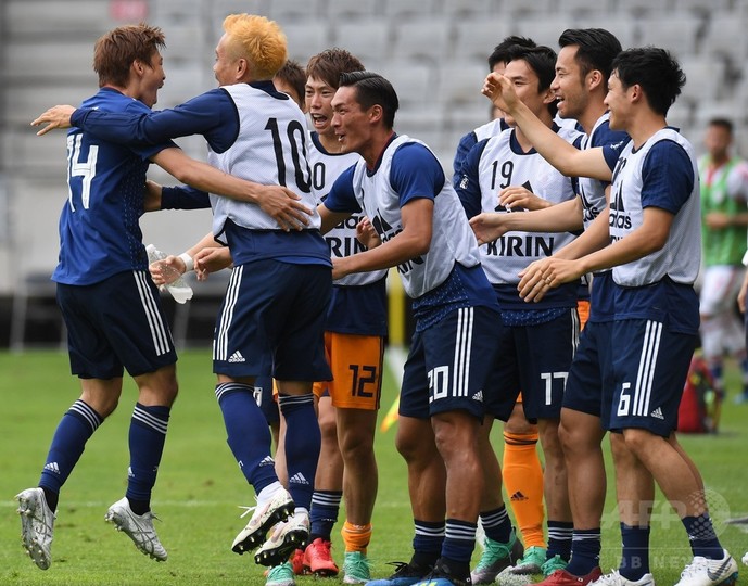 日本がw杯前最後の強化試合で勝利 パラグアイから4得点 写真30枚 国際ニュース Afpbb News
