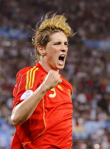 ビジャの陰から抜け出したフェルナンド・トーレス 写真28枚 国際