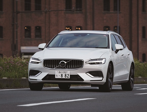 ボルボV60にT6のハイブリッド・モデルが登場。お買い得です。 ボルボV60にT6のハイブリッド・モデルが登場。お買い得です。