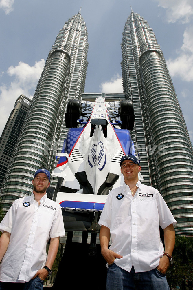 Sauber F1.06 ニックハイドフェルド ミシュラン特別限定 ニック・ハイドフェルド、F1時代の元チームメイト、ロバート・クビサの