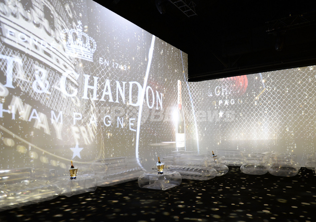 フェデラーがホスト、「モエ・エ・シャンドン」270周年記念パーティー