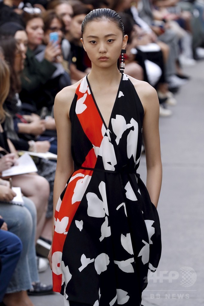 「ネヘラ」17年春夏