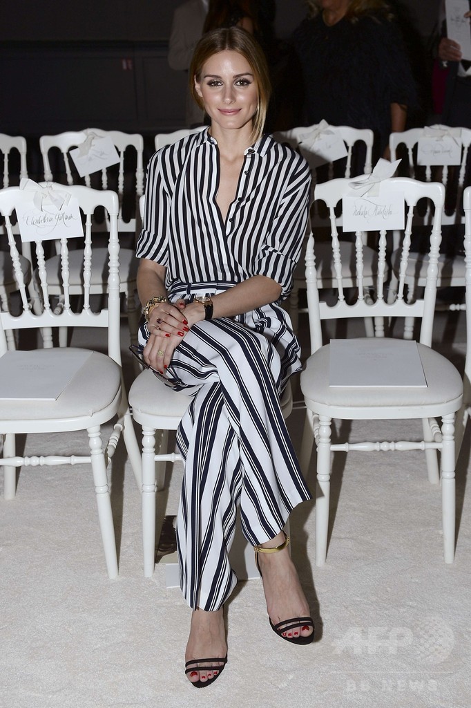 「ジャンバティスタ・ヴァリ」ショー会場にはジェシカ・アルバらの姿も