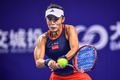 女子テニス、WTAエリート・トロフィー初日。リターンを狙う王薔（2018年10月30日撮影）。(c)AFP