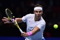 男子テニス、ATPワールドツアー・ファイナルズ6日目。リターンを打つラファエル・ナダル（2019年11月15日撮影）。(c)Glyn KIRK / AFP