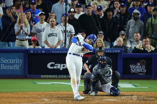 ドジャース　フレディ・フリーマン サヨナラ満塁ホームラン　ボブルヘッド MLB＝フリーマンが逆転サヨナラ満塁弾、ドジャースがWS白星