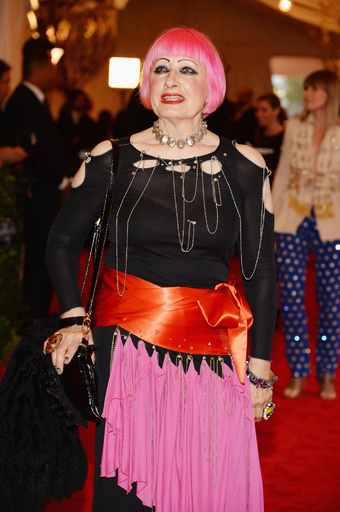 70歳を超えても変わらない斬新なスタイル、ザンドラ・ローズ