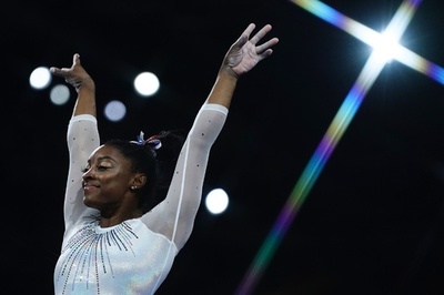 女王バイルスが個人総合5度目のV、世界体操16個目の金