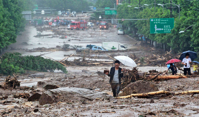 韓国で豪雨、土砂崩れなどで36人死亡