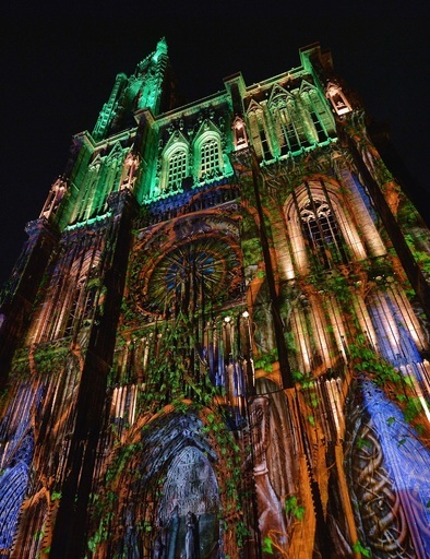 仏ストラスブールの大聖堂がライトアップ、もうすぐ着工1000年