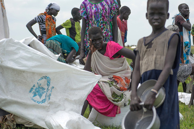 移民増加の原因は食糧難、避難者の近くに投資を WFPが報告書