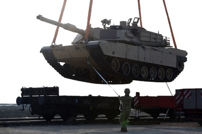 米、ウクライナに主力戦車供与へ 独と足並みそろえ