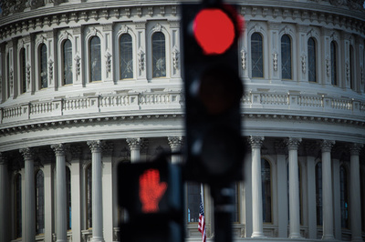 米政府機関、一部閉鎖の可能性続く 壁建設予算めぐり打開策見えず