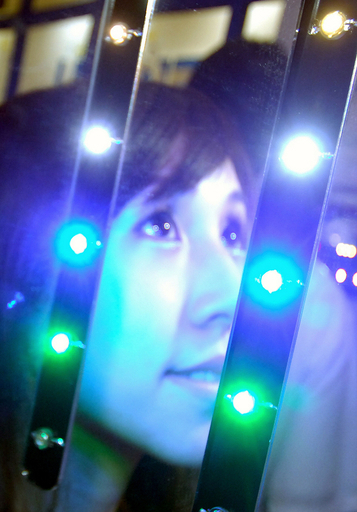 台湾で光学業界見本市、発光ダイオードのパネル展示