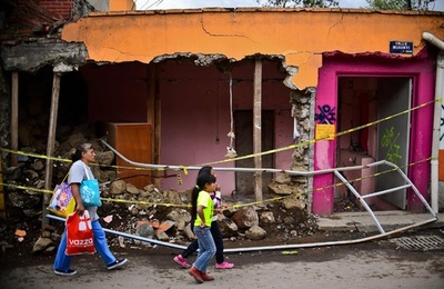 メキシコ地震から1か月 被災者の現在、貧富の差で明暗