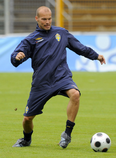 ラーションの代表復帰を歓迎するリュングベリ