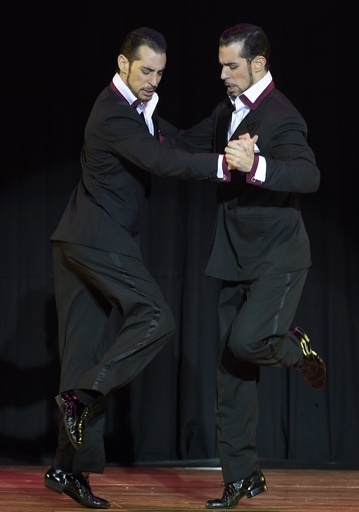 タンゴ世界選手権、同性ペアが初めて入賞