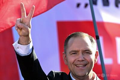 ポーランド大統領選、ナブロツキ氏勝利 EU懐疑派の民族主義者