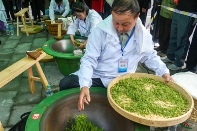 手作り茶葉の名人が集結、技を競う 江西・遂川