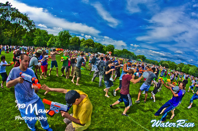 水風船を投げ合うランニングフェス「ウォーターラン」、8月初開催