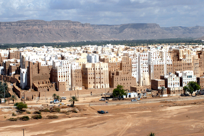 イエメン国営通信、観光地での爆発は「アルカイダの自爆攻撃」