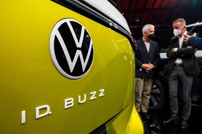 EVで復活「ワーゲンバス」 環境運動世代のシンボルなるか