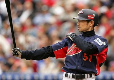 メディアのスポットライトを浴びるスーパースター、イチロー