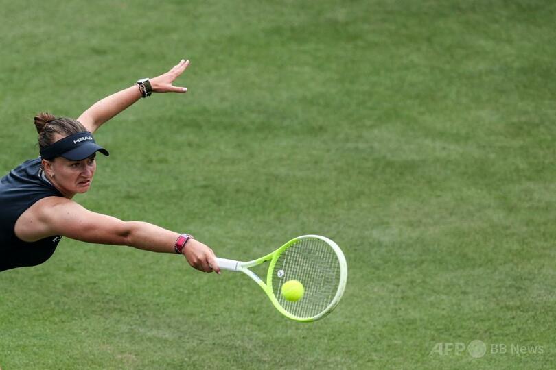 前年女王クレイチコバ、ウィンブルドン出場へ 前哨戦で負傷も