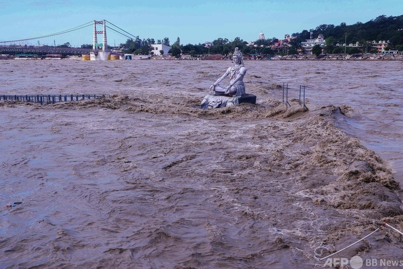 豪雨で41人死亡 インド北部、各地で土砂崩れや洪水