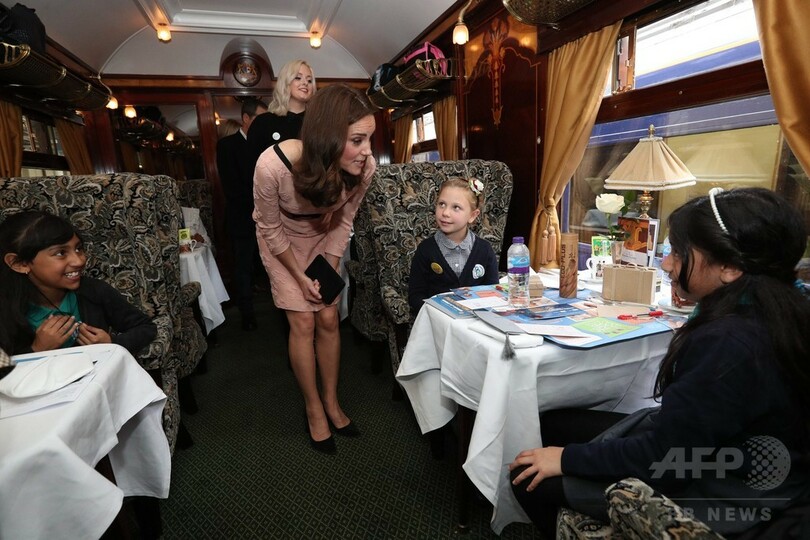 キャサリン妃、4月に第3子出産予定 英王室発表