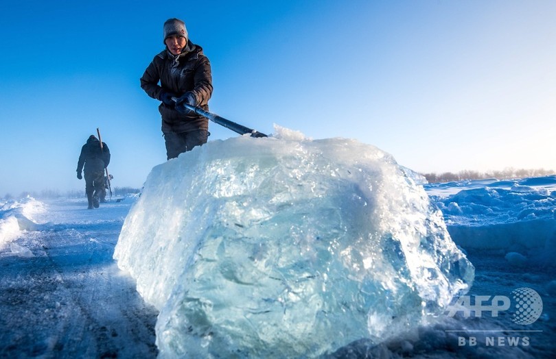 眉毛も凍る極寒の中氷採取 生活用水を確保 ロシア極東 写真29枚 国際ニュース Afpbb News