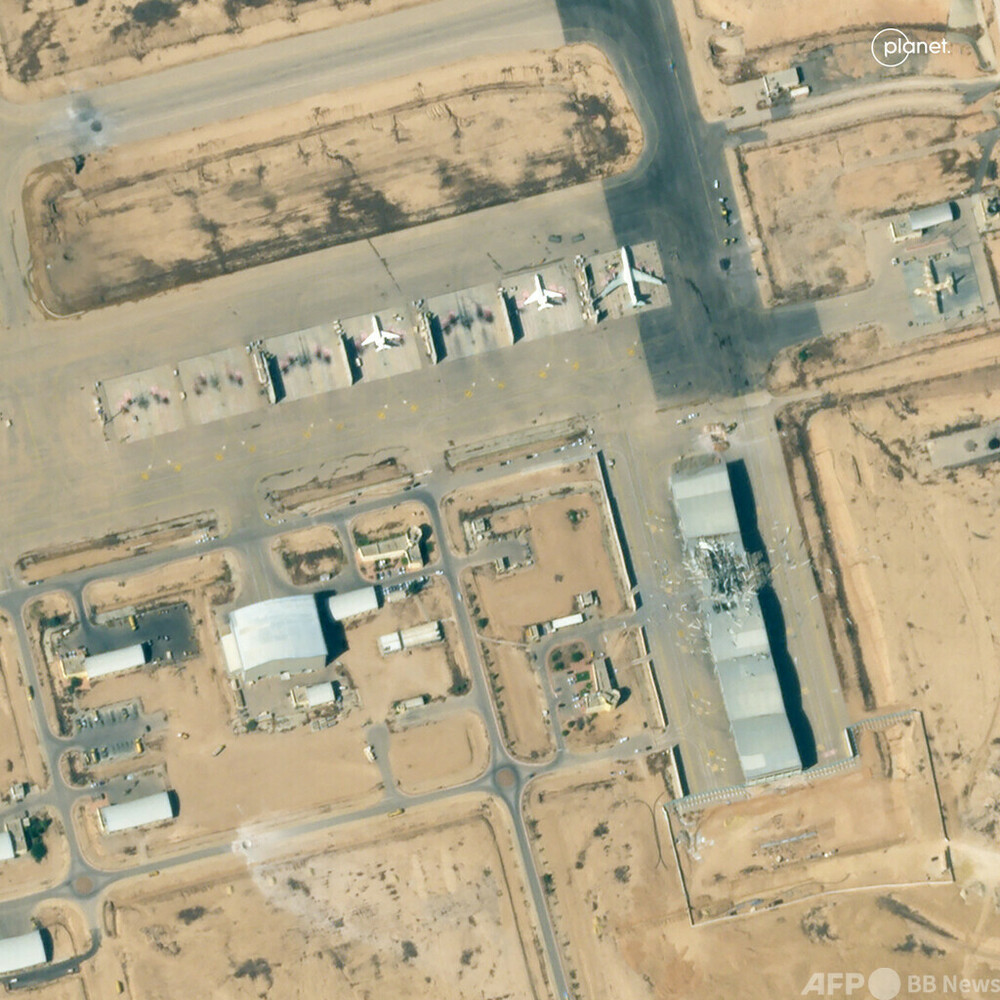 イスラエル空軍基地、イランのミサイルで損壊か 衛星画像 写真6枚 国際ニュース：AFPBB News