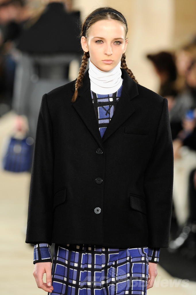 ＜14/15年秋冬NYコレクション＞マーク BY マーク ジェイコブス