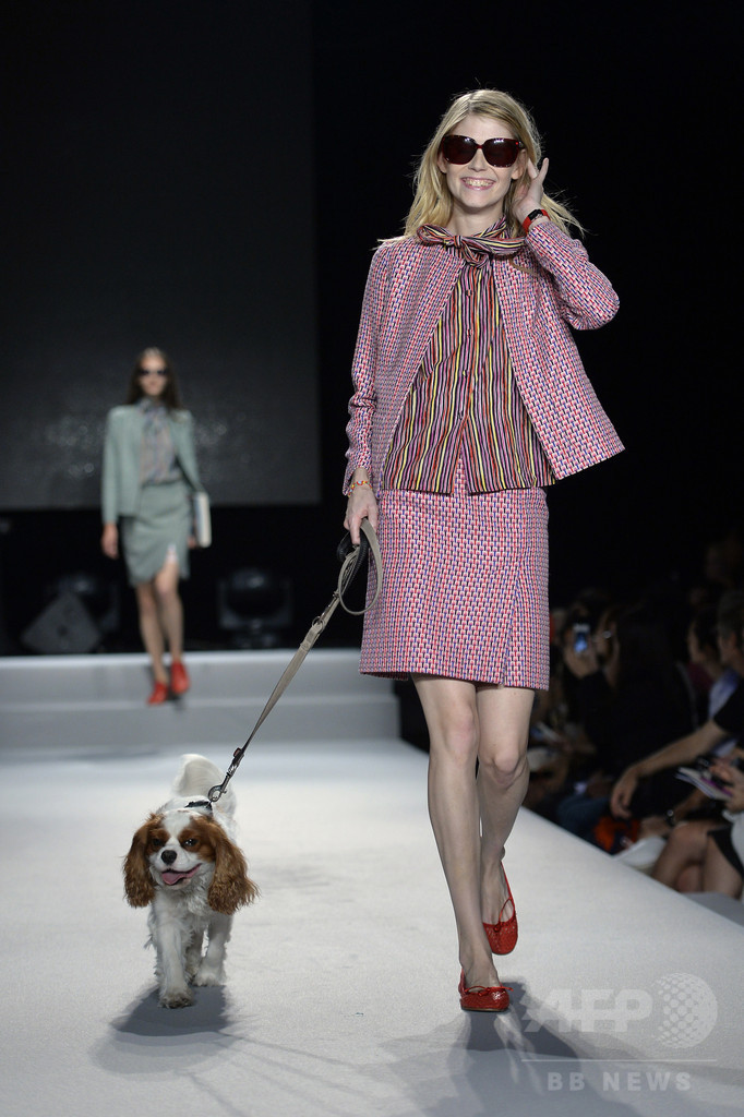 ハッピーカラーでまとうフレンチシック、「アニエスベー」15年春夏