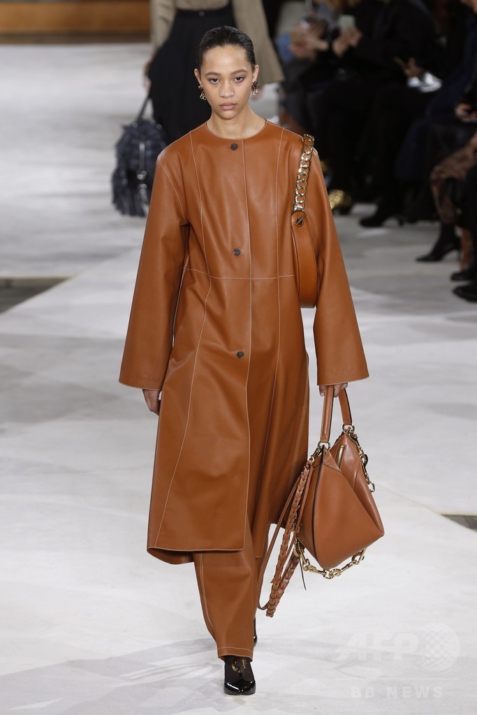 「ロエベ」16/17年秋冬