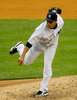 米大リーグ（MLB）、ニューヨーク・ヤンキース（New York Yankees）の黒田博樹（Hiroki Kuroda）は18日、トロント・ブルージェイズ（Toronto Blue Jays）戦に先発登板し、7回を投げ4安打無失点、5奪三振で今季9勝目を挙げた。

試合は7回に雨天コールドとなり、ヤンキースが6-0で勝利した。

先発登板するニューヨーク・ヤンキースの黒田博樹（2012年7月18日撮影）。(c)AFP/Getty Images/Jim McIsaac