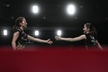 バドミントン、アジア団体選手権、女子準々決勝、日本対中国。試合に臨む松山奈未（左）/志田千陽組（2024年2月16日撮影）。(c)Mohd RASFAN / AFP