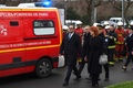 仏パリ南郊のビルジュイフで、男が通行人を刺した後に警官に射殺された事件を受け、現場を訪れたローラン・ヌニェス副内相（2020年1月3日撮影）。(c)CHRISTOPHE ARCHAMBAULT / AFP