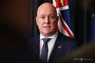 NZ、16歳未満のSNS禁止法案提出へ 世界売上高の最大1割に相当する罰金