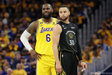 レブロン、カリーらNBAスターがパリ五輪出場に興味 報道 写真4枚 国際 